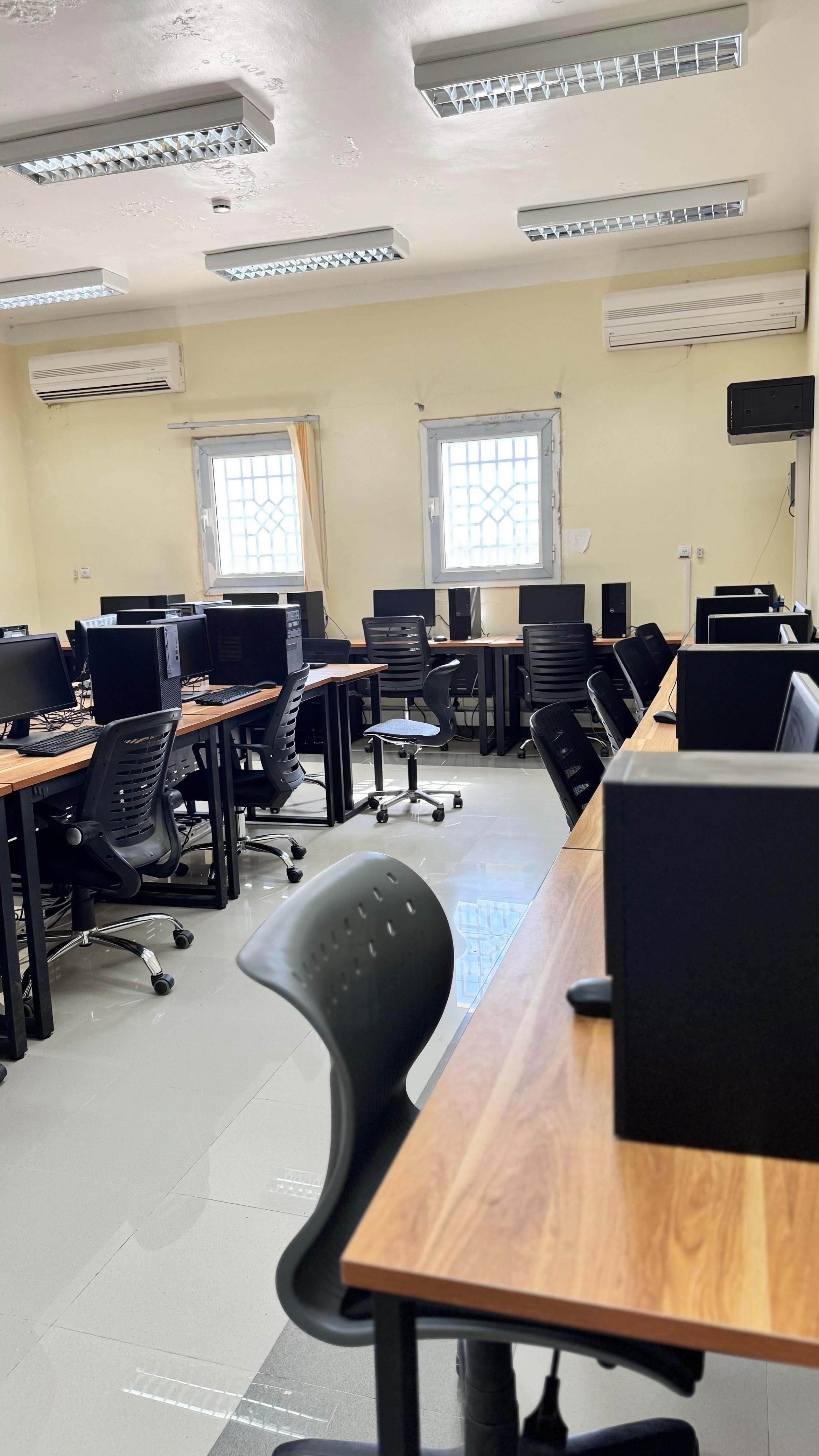 معمل حاسب آلي 10-3.jpg